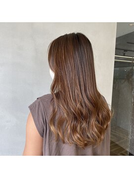 リジー(Litzy) 外国人風カット