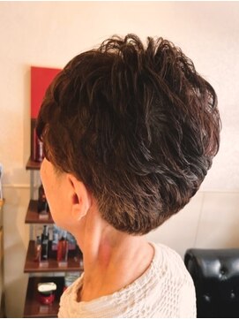 リアナ ヘアーアトリエ(LIANA Hair Atelier) レイヤーショート[白髪染め/白髪ぼかし/髪質改善/小顔カット]