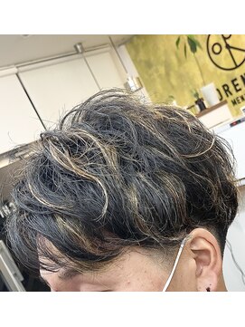 オレンチメンズヘアー(ORENCHI MEN'S HAIR) ツーブロック刈り上げフェードツイストスパイラルパーマメッシュ