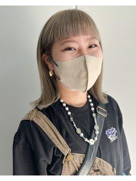 ジュリエッタ(giulietta) ミルクティーベージュ　ぱつんとバング