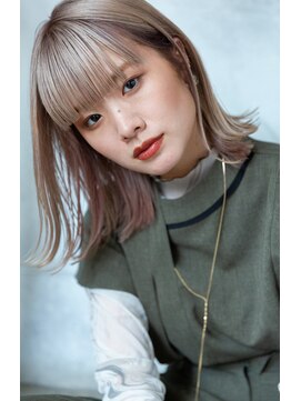 アッシュ 池袋店(Ash) 10代20代30代『ハイトーン外ハネミディボブ』　＃池袋駅