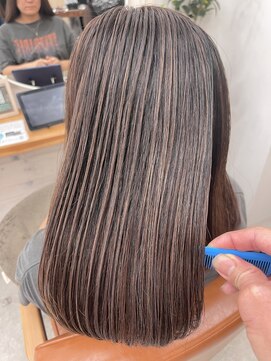 ティエル(TieLu) シークレットハイライト×白髪ぼかしカラー×外国人風