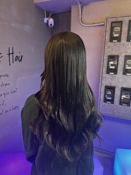 ラニシス ヘアー(Lanisis Hair) 艶ある黒ロング