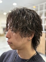 レボ(Revo)&nbsp;襟足残しで。縦落ちツイスパ