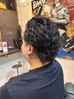 バーバー アカダマ&nbsp;ウルフパーマヘア