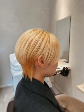 グロー(glow) 上品ハイトーンショートウルフ