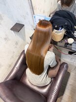 シシ 新宿(She 2.) 髪質改善艶カラー/美髪矯正/明るめブラウン/新宿美容室/韓国ヘア