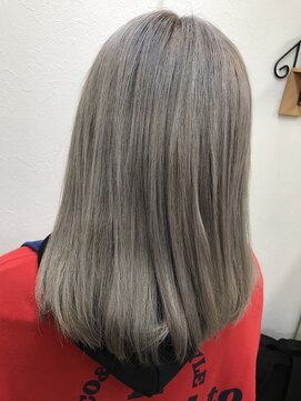 ネクスト 池袋(NEXT) 【プラチナアッシュ】透明感あるハイトーン！