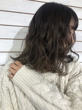 ビーヘアサロン(Beee hair salon) 【渋谷エクステ・カラーBeee/安部 郁美】A/W グレージュStyle