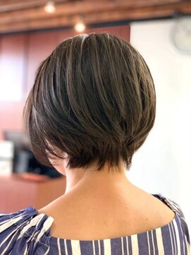 クオリス 上福岡店(QUALIS) ショートボブ/ショートカット/40代50代60代/丸み/グラデーション