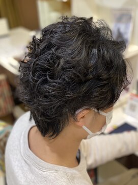 ゼル 一社店(ZELE) スパイラルショート