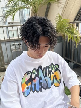 スキル(SKILL) 波巻きセンターパート　福岡メンズパーマ