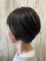 アクトンヘアドレッサーズ(Acton Hairdressers)&nbsp;カーキ　ナチュラルショート