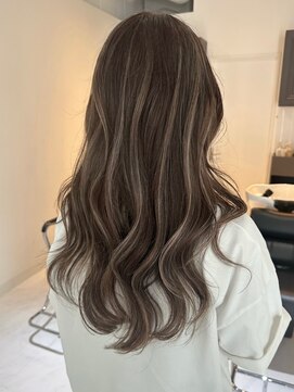 シエロビューティー(CIELO beauty) ハイライトカラーミルクティーベージュレイヤーカット