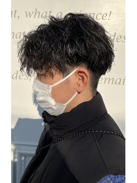 六本木美容室 白金店 センターパートツイストスパイラル波巻きパーマフェザーパーマ