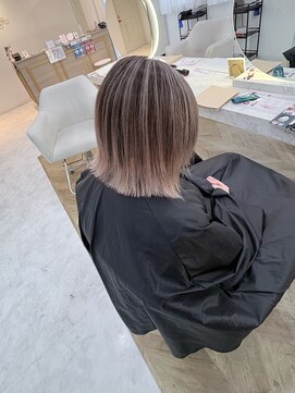 リアン 上尾店(Rien) 韓国風 レイヤーカット[ホワイトベージュライトブルー]上尾/韓国