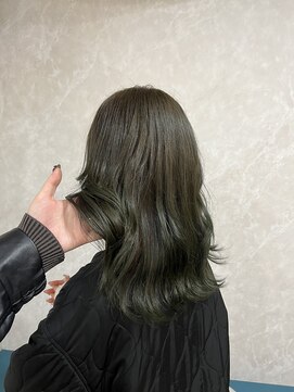 イルバイアトモス(ilu by Atmos) オリーブベージュ
