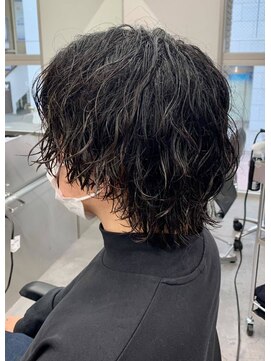 ジーニー 新百合ヶ丘(Genie) フェザーパーマサーフカール刈り上げセンターパート