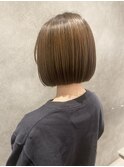 ぱつっとナチュラルストレートボブ