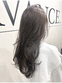 レイヤースタイルでダークトーンも軽やかに♪