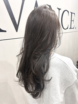 アヴァンス 神戸元町店(AVANCE.) レイヤースタイルでダークトーンも軽やかに♪