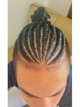 パシャ(Pasha) シンプルコーンロウ