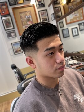 カムレイドフォーライフ(COMRADE 4 LIFE) ポンパドール＋ハードパート　　担当西村