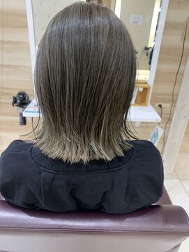 アヴァンス 江坂店(AVANCE.) 切りっぱなし細めハイライト