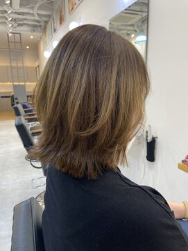 キャプチャー 海老名(capture) レイヤースタイルでふわっとくびれヘア