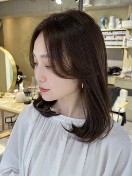 ティア(Tia.) (韓国風/くびれヘア/縮毛矯正/前髪/韓国レイヤー/小顔)