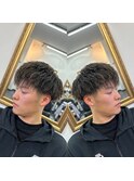 大学生に人気の縦落ちツイスト