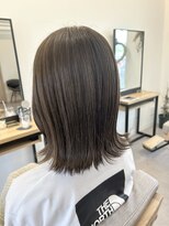 リム(Lim)&nbsp;ミディアム　外ハネ　オリーブベージュ