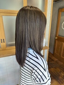 シーインフィニート 清澄白河 現代美術館MOT前店(C∞) 白髪ぼかしハイライト/オリーブベージュ