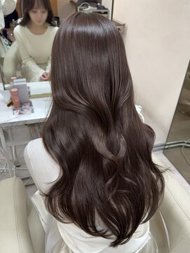 ユニ 表参道(uni) 大人気の韓国女優風くびれレイヤーカット