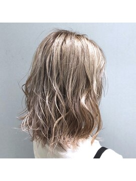 アッシュ 久我山店(Ash) ☆ホワイトグレージュ☆