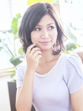 エマージュ 川崎(Emerge) 安定の好感度☆上品さと華やかさで作るフェザーボブ♪