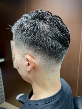 ヒロギンザ 八重洲店(HIRO GINZA) サイドグラデーションフェードショートシルバーカラーかき上げ