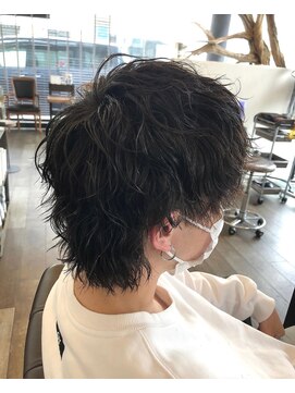 ヘアショップアルファ ウルフ×ツイストスパイラル