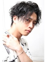 ルックグッドストア(LOOK GOOD STORE)&nbsp;センターパート 韓国マッシュ 刈り上げ ニュアンスパーマ 元町