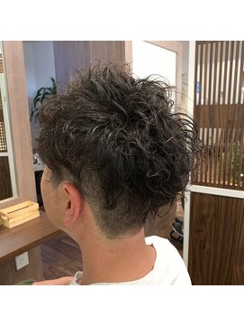 プリュム(Plume) 20代30代40代刈り上げカジュアルナチュラルパーマアッシュ