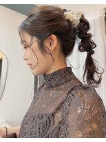 ミラ(Mila)&nbsp;結婚式.パーティーなど！高め編みおろしポニー★リボンアレンジ