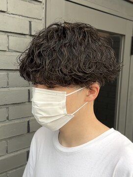 アビールブレ 新潟万代(ABEY LEVRAI) 波巻きスパイラル刈り上げマッシュ