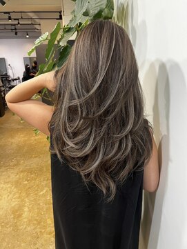 メリー オオサカ(Merly Osaka) オトナおしゃれスタイル！_elegant layer×highlight_