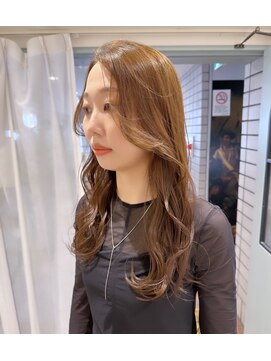 ナビバイケンジ(NaVI by KENJE) ブリーチなし明るめベージュカラー☆