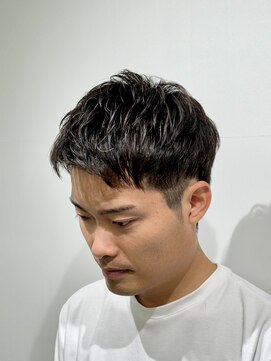 リバティシェアバーバー 銀座2nd(LIBERTY SHARE BARBER) BAREHENGANA】パーマ禁止もこれで怖くないビジネスコテパーマ