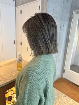 ベンティ(venti) 【VENTI 子安】切りっぱなしボブ×ハイライト