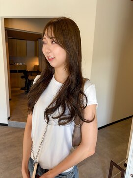 スリーバイザサロン(THREE by the salon) オリーブグレージュ