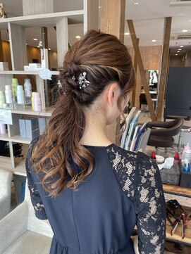 アヴァンス ジェイアール和歌山店(AVANCE.) ツイストポニーテール