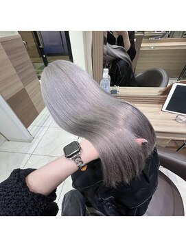 アッシュ 笹塚店(Ash) グレーシルバー/シルバーカラー