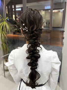 soiree hair make【ソアレ ヘアメイク】 【編みおろし】